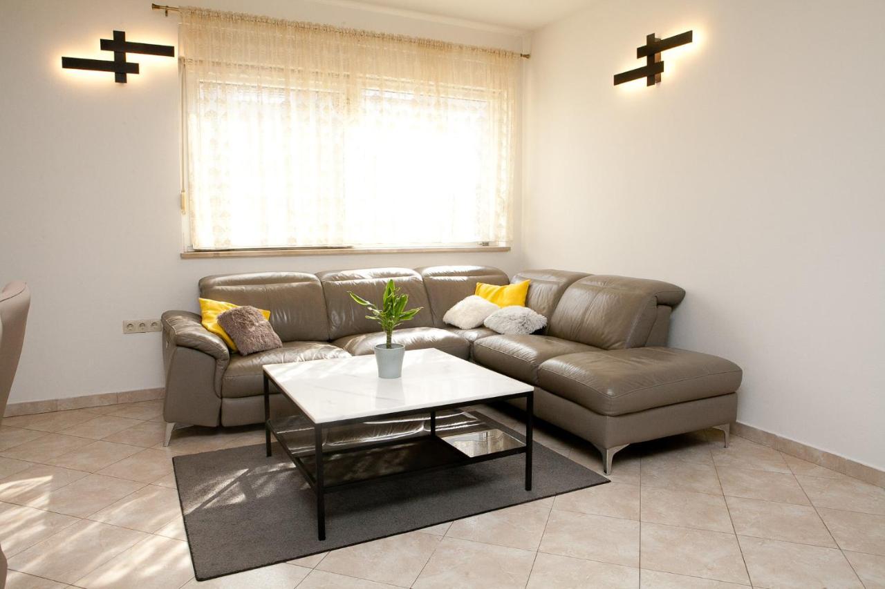Apartment Nikoleto Zara Esterno foto