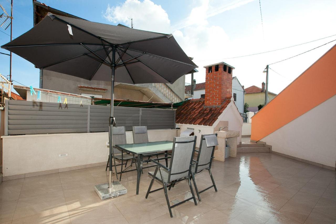 Apartment Nikoleto Zara Esterno foto